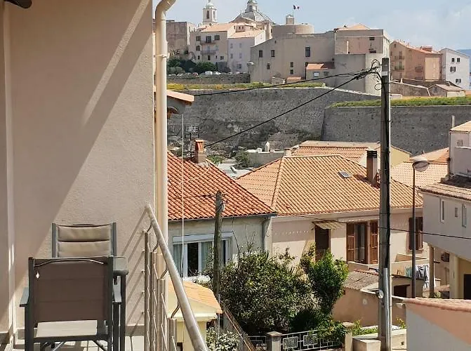 Vue Montagnes Et Citadelle Casa Di A Murza